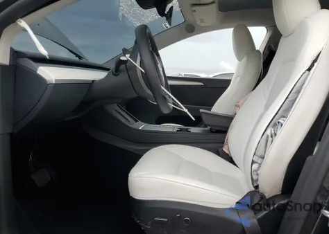 2024 Tesla Model Y из США, поврежденный, VIN 7SAYGDED3RF050541